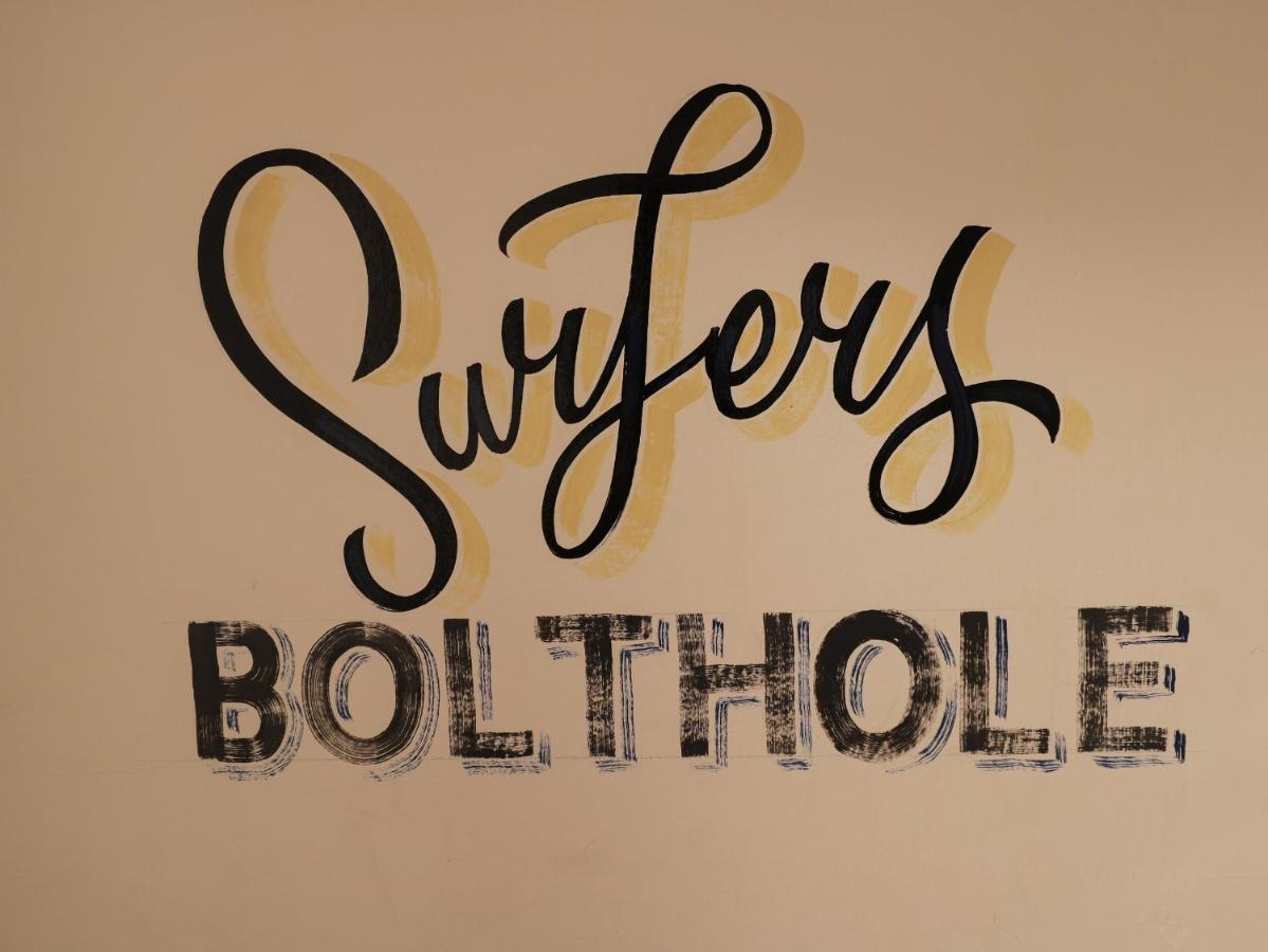 The Surfers Bolt Hole Apartment Whitby Ngoại thất bức ảnh