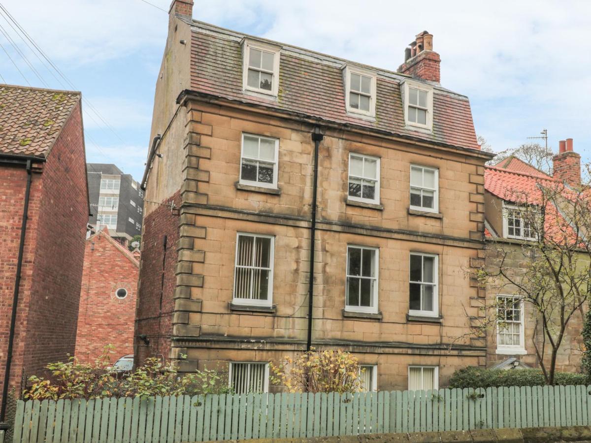 The Surfers Bolt Hole Apartment Whitby Ngoại thất bức ảnh